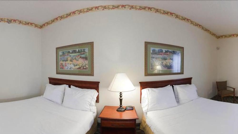 Holiday Inn Express Hotel & Suites Laurinburg By Ihg Экстерьер фото