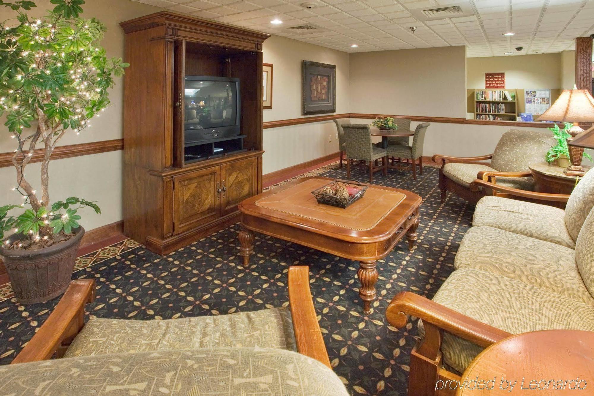 Holiday Inn Express Hotel & Suites Laurinburg By Ihg Интерьер фото